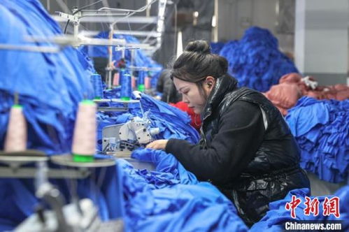 南昌開年拼經濟，針紡服裝產業基地趕制訂單忙